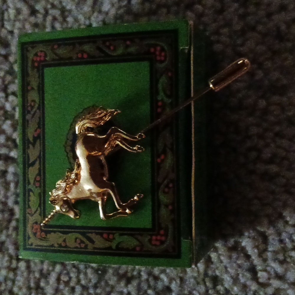 Brooch